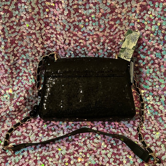 Badgley Mischka Black Sequin Bag with Gold Chain - Picture 5 of 13